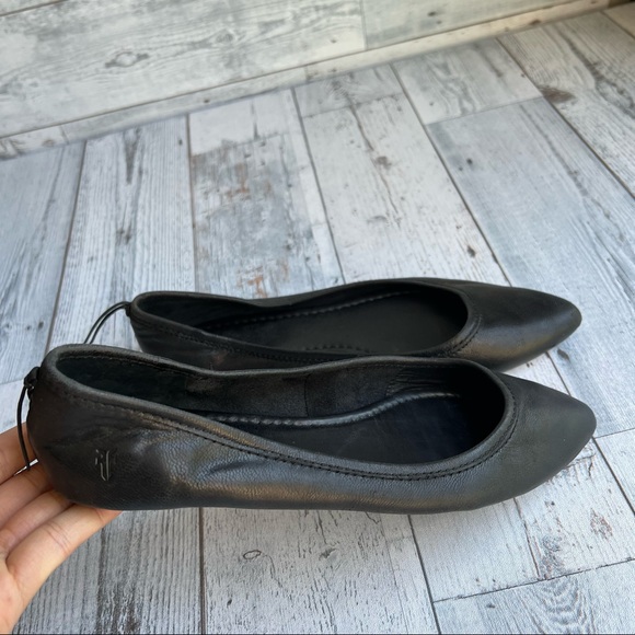 Frye Regina Ballet Flats Black Leather Pointed Toe Slip On Shoes Women Size 7.5 - Picture 14 of 15